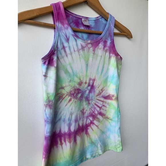 Tye dye soft summer tank - Picture 4 of 7